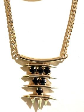 Fashion Jewelry Gold Tone Necklace with Black Stones - Women Jewelry